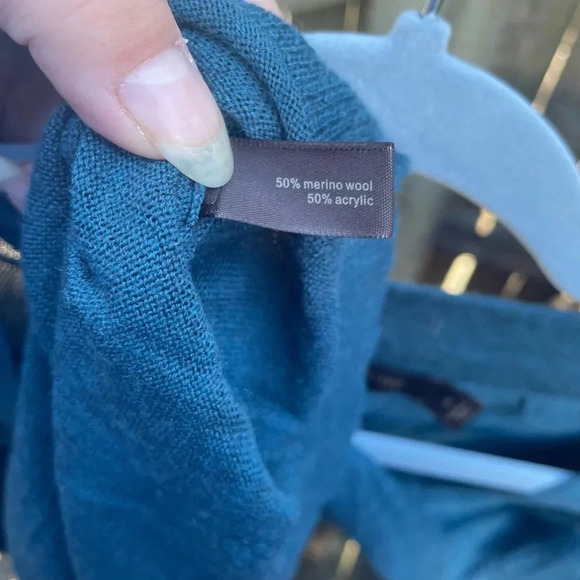 THE LIMITED TEAL WOOL BLEND V-NECK SWEATER - Picture 4 of 5